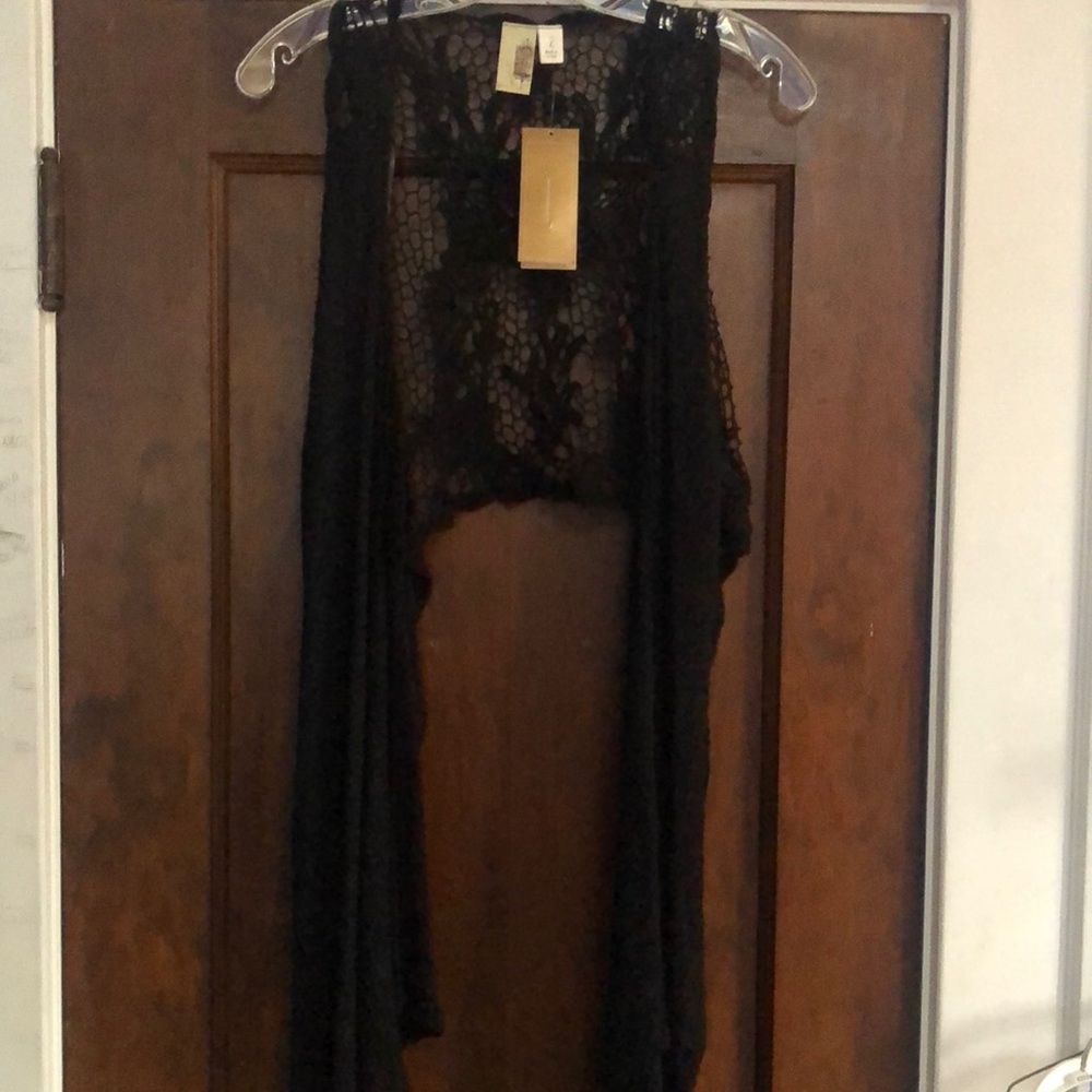 Assymetrical Cropped Shrug